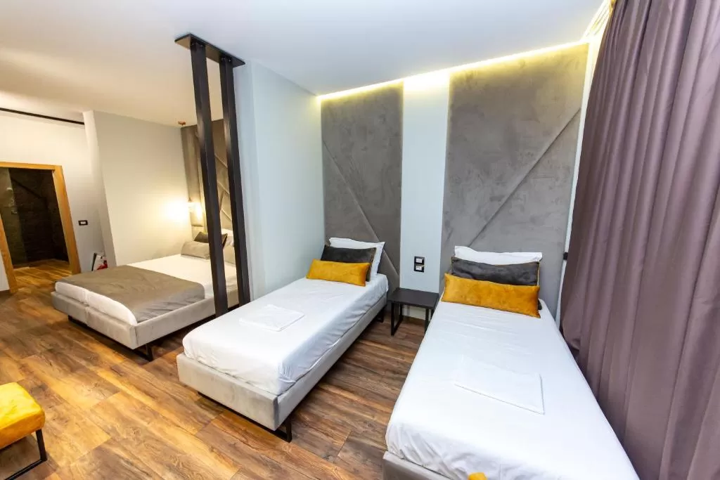 Apollon Family Deluxe no balc 3.jpg